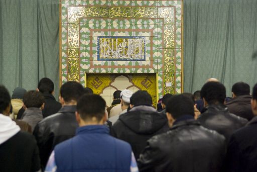 Alunni veneti in preghiera in moschea? Il Ministero affida verifiche