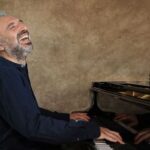 Musica, l’estate di Stefano Bollani: 8 progetti e oltre 30 date