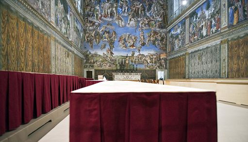 Conclave, settimana decisiva. Mercoledì l'”extra omnes”