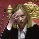 Meloni: non subalterni a Trump, a difesa 2% in 2025. E litiga con Renzi
