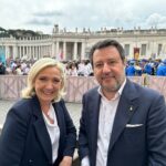 Salvini in piazza San Pietro con Le Pen per Regina Caeli: qui da cattolico
