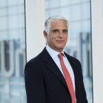 UniCredit: utile trimestre a 2,8 miliardi (+8,3%), alza guidance 2025