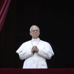 Prima telefonta tra Zelensky e Papa Leone XIV: l’ho invitato in Ucraina