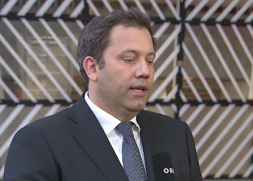 Germania, neo ministro Finanze risponde solo in tedesco alle domande