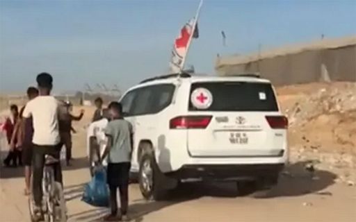 Hamas ha consegnato alla Croce rossa l’ostaggio israelo-Usa Edan Alexander