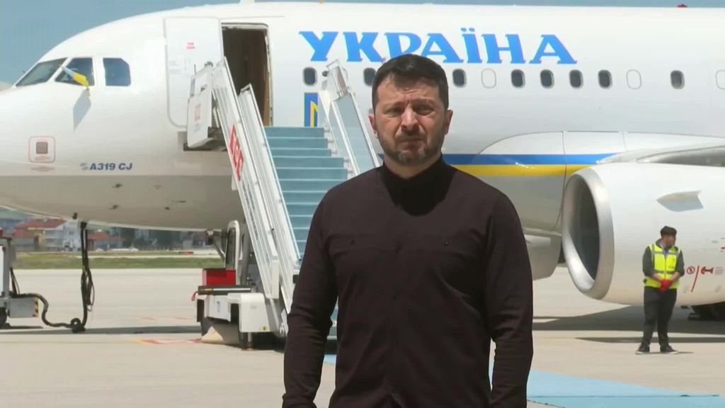 Colloqui a Istanbul, Zelensky: da Mosca finta delegazione. La replica: clown