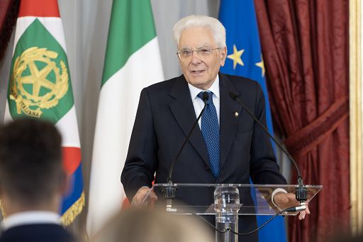 Mattarella ai nuovi Alfieri: voi esempio di vita normale e positiva