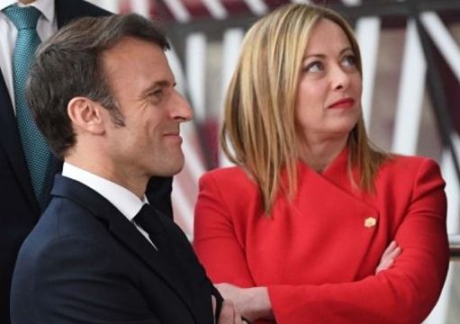 Meloni vede Merz e lancia stoccata a Macron: “Basta personalismi”
