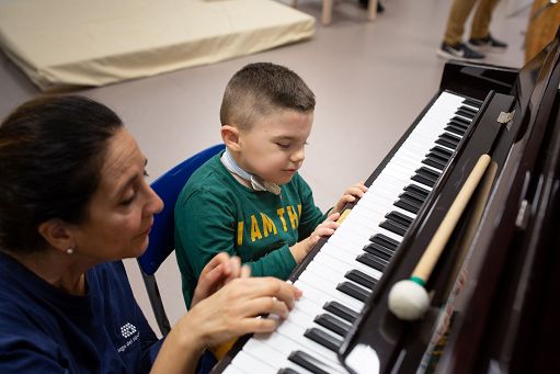 “Una missione per due”, opera lirica celebra l’inclusione con l’arte