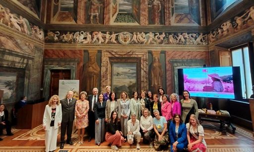 Apicoltura in rosa: premiate in 20 in Confagricoltura a Roma