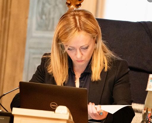 Ucraina, Meloni sente Trump e leader Ue: si lavora a negoziati