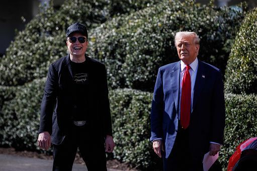 Tra Trump e Musk è guerra: “stop ai contratti”, “è nei file Epstein”