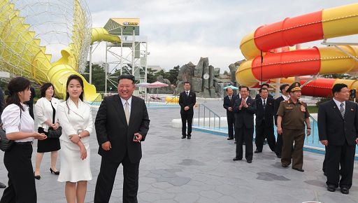 Nordcorea, Kim Jong Un inaugura vasto resort marittimo