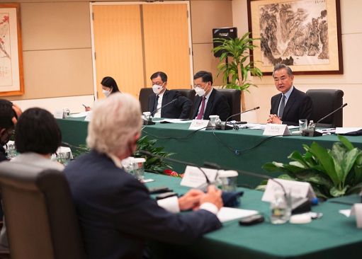 Wang Yi: la Cina vuole una convivenza nella diversità con gli Usa