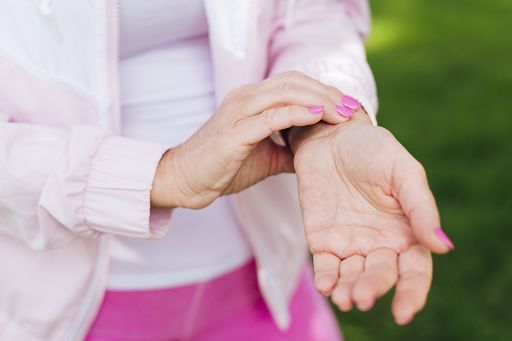 Artrite reumatoide: Studio MIKARA sui benefici di MCT e fibre nella nutrizione dei pazienti