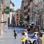 Caldo verso nuovi record: fino a 40 gradi a Roma, Milano, Napoli e Firenze