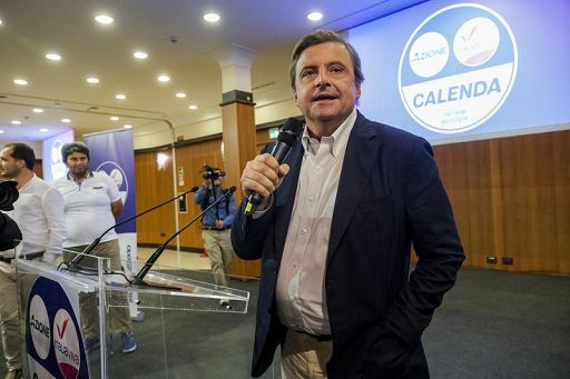 Riforme, Calenda: serve assemblea costituente 100 membri non ricandidabili