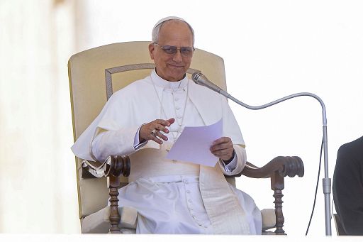 Il Papa: abbiamo le orecchie invase da input digitali e non ascoltiamo il cuore