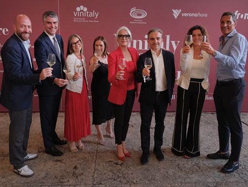 Vinitaly e Arena di Verona, un’esperienza tra enogastronomia e lirica
