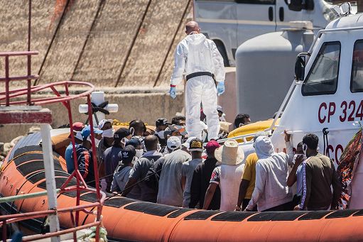 Migranti, Actioaid: costo Cpr Albania 114mila euro al giorno
