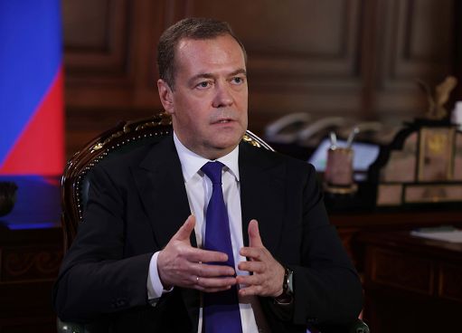Trump: Medvedev sta entrando in “un territorio molto pericoloso”