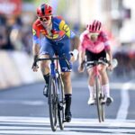 Ciclismo, impresa Ciccone che vince a San Sebastian
