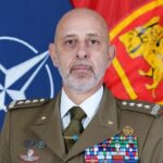 Furto a Napoli, generale Nato rincorre e ferma scippatore