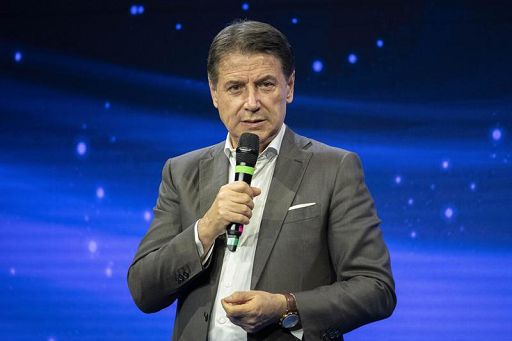 Centrosinistra, Conte: fare presto per leader, stiamo dando vantaggio a Meloni
