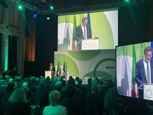Manovra, botta e risposta Patuelli-Giorgetti su contributo banche