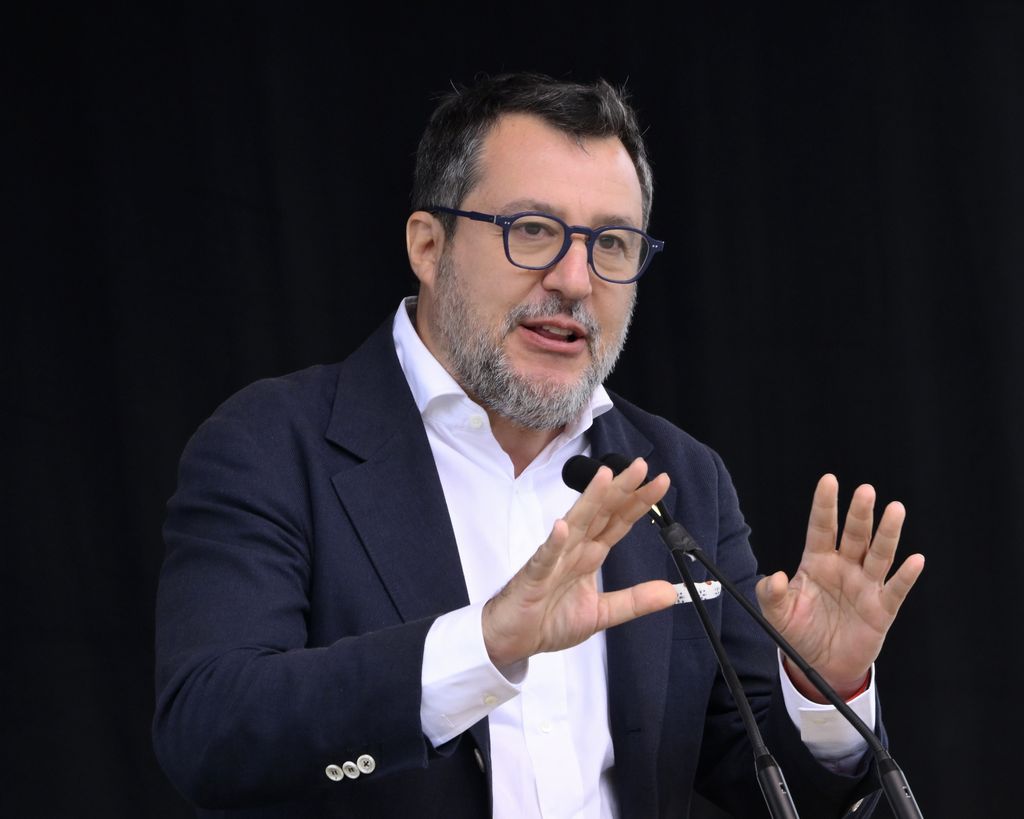 Cortei, Salvini: gravi parole di attivista che in tv giustifica violenze